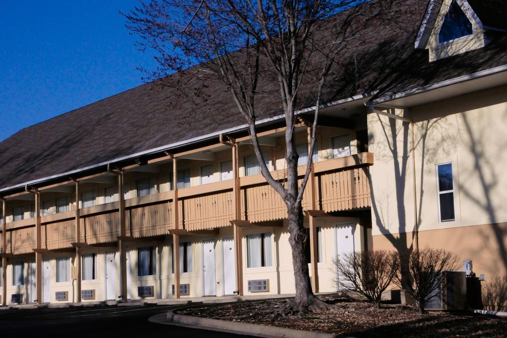 Brookwood Inn Branson Exterior photo